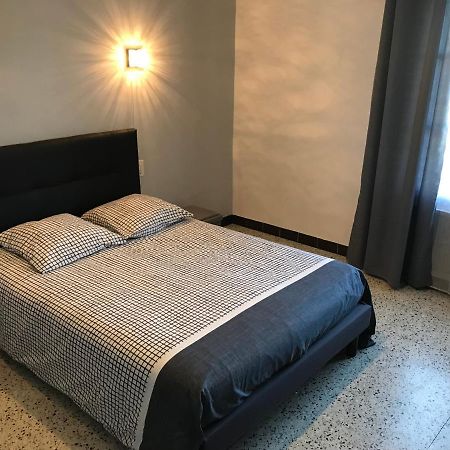 Appartement Tout Confort Avec Parking Ferme Arles Exterior foto