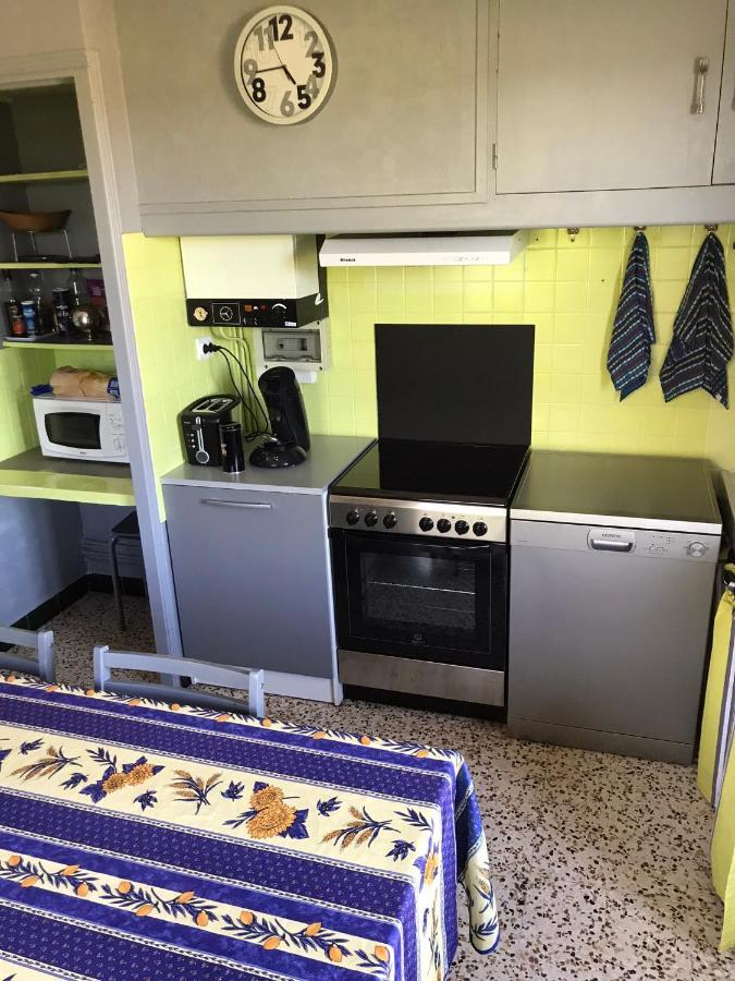 Appartement Tout Confort Avec Parking Ferme Arles Exterior foto