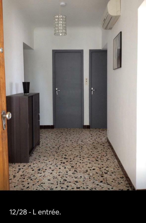 Appartement Tout Confort Avec Parking Ferme Arles Exterior foto