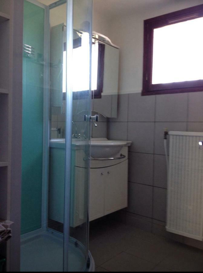 Appartement Tout Confort Avec Parking Ferme Arles Exterior foto